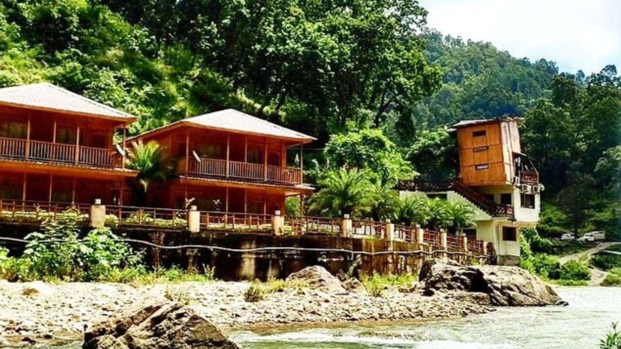 best Wooden Cottage resort In Lansdowne